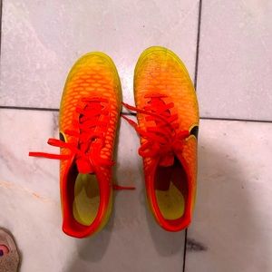 Nike Ladies Cleats size 7.5 for sports